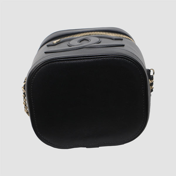 Vanity Case with Chain