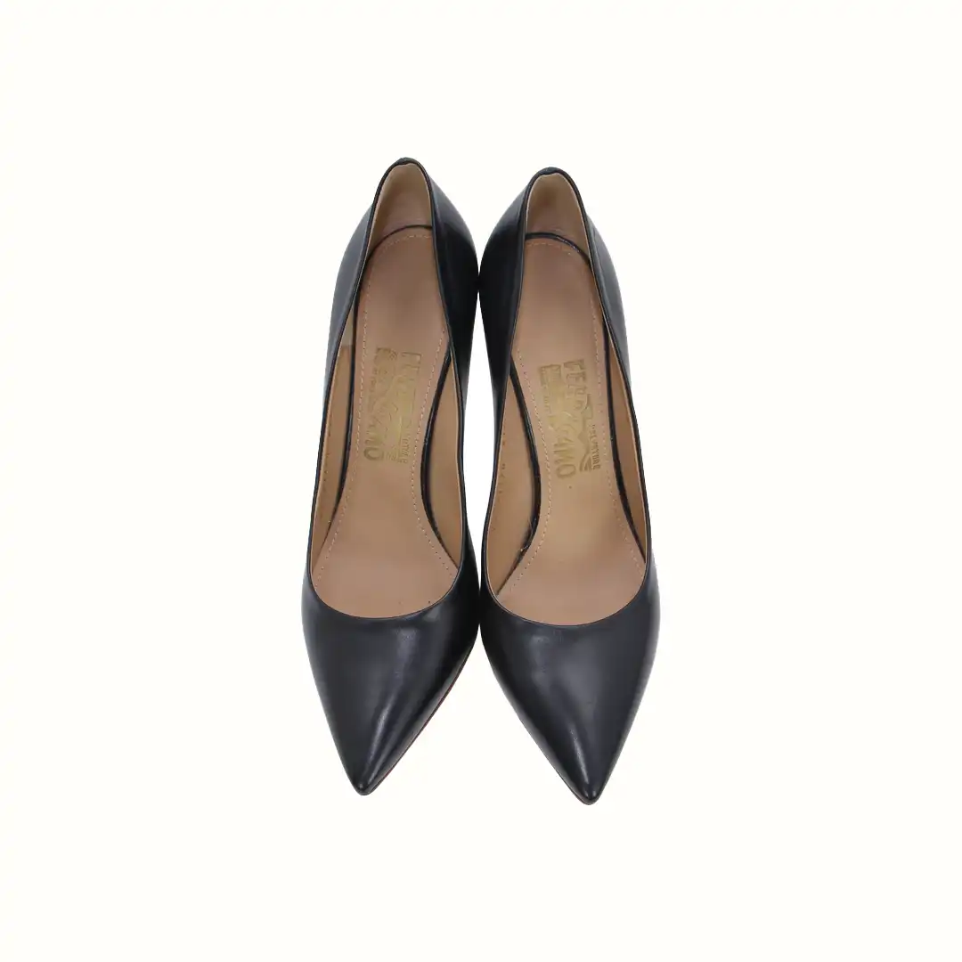 Salvatore Ferragamo Black Susi Pointed Toe Leather Pumps